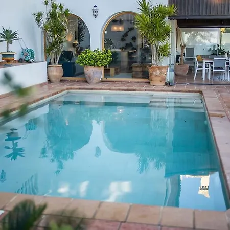 Exclusive Cotobro & Pool